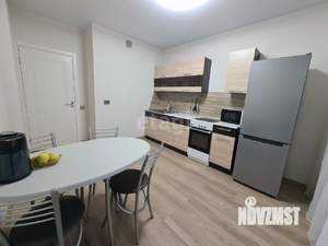 2-к квартира, вторичка, 63м2, 11/18 этаж