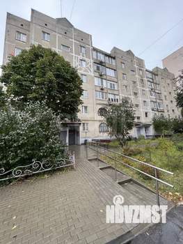 2-к квартира, вторичка, 52м2, 1/10 этаж
