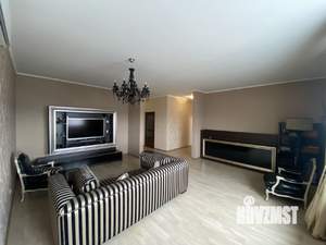 3-к квартира, вторичка, 130м2, 14/19 этаж