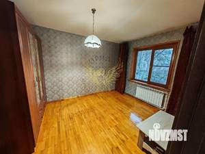 2-к квартира, вторичка, 58м2, 1/9 этаж