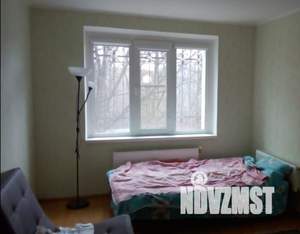 2-к квартира, вторичка, 60м2, 1/9 этаж
