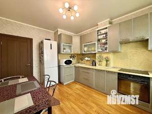 2-к квартира, вторичка, 63м2, 13/16 этаж