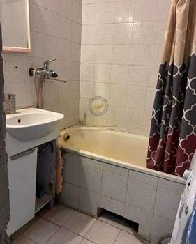 2-к квартира, вторичка, 59м2, 1/10 этаж