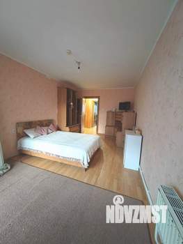 2-к квартира, вторичка, 58м2, 1/10 этаж