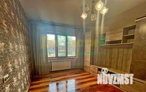 2-к квартира, вторичка, 52м2, 1/9 этаж