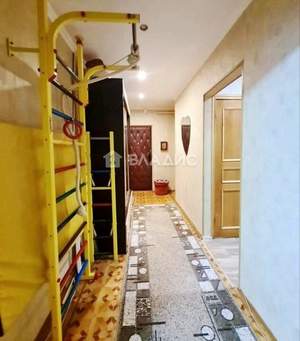 3-к квартира, вторичка, 61м2, 1/9 этаж