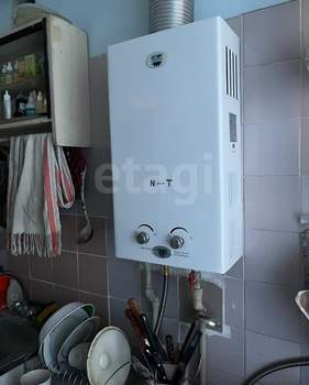 2-к квартира, вторичка, 41м2, 1/4 этаж