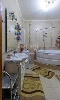 2-к квартира, вторичка, 70м2, 8/15 этаж