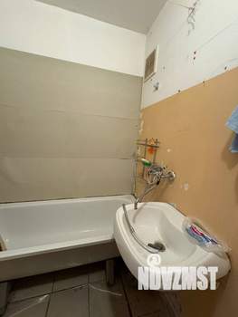2-к квартира, вторичка, 62м2, 1/10 этаж