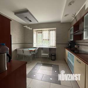 3-к квартира, вторичка, 103м2, 3/9 этаж