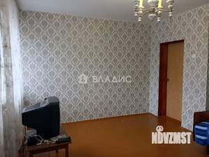 2-к квартира, вторичка, 61м2, 1/1 этаж