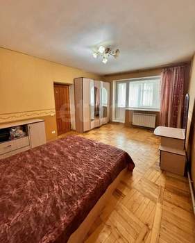 4-к квартира, вторичка, 110м2, 1/10 этаж