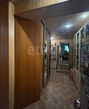 4-к квартира, вторичка, 80м2, 2/4 этаж